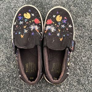 3 for $25 - Toms space shoes